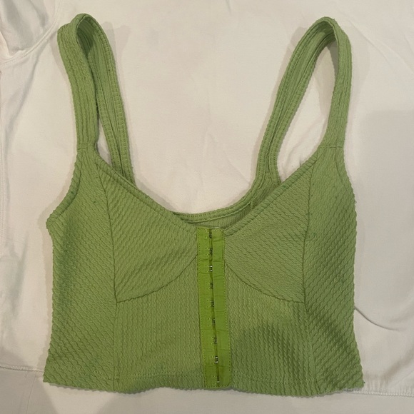 Urban Outfitters Estella Textured Cropped Tank Top - Picture 2 of 3